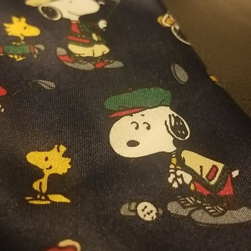 Classic Snoopy and Woodstock tie